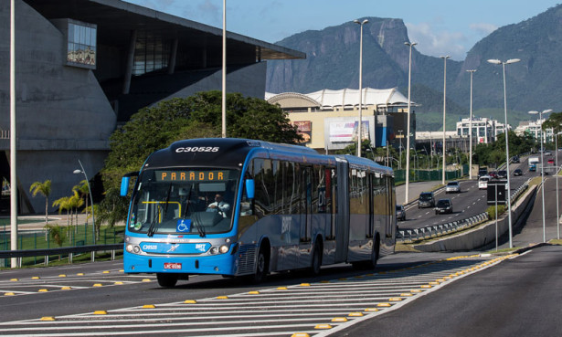 Volvo-Buses-Rio-de-Janeiro-BRT-system