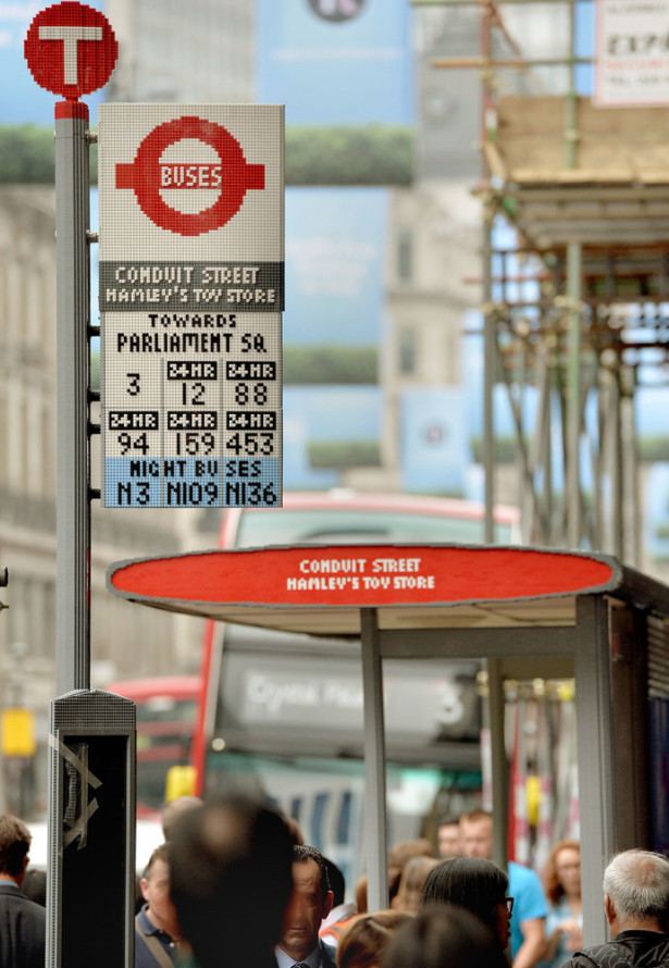 lego_bus_stop_london05