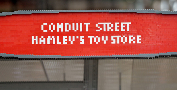 lego_bus_stop_london06