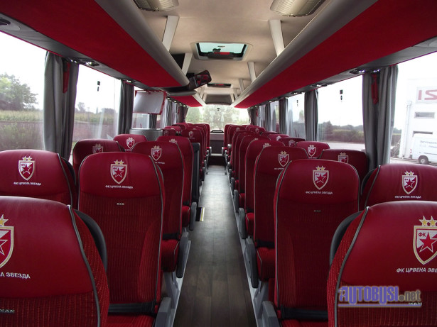 man_lions_coach_crvena_zvezda01