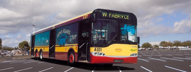 2000-Fabrykee-Neoplan-Polska-opuszcza-100--Solaris-1220x460