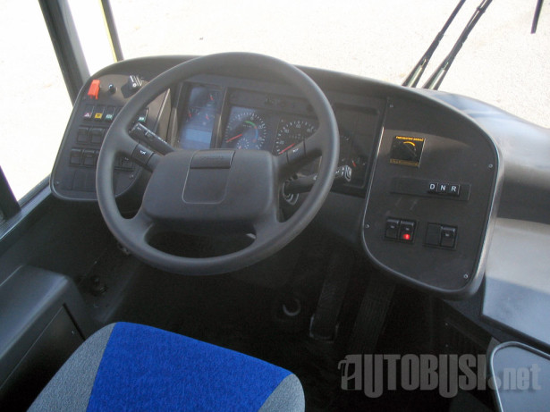 neobus_volvoB7RLE_jgspns7