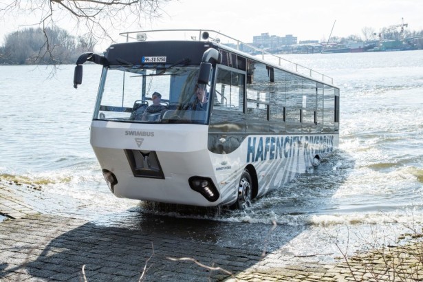 man_hafencity_riverbus1