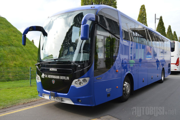Stari model OmniExpress je popularan u Nemačkoj i Skandinaviji.