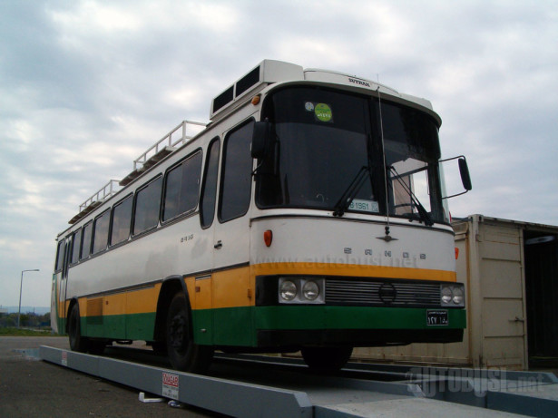 Autobus iz 1987. u novosadskom Neobusu. © Saša Conić