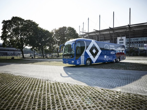 Plavi Lion's Coach L za Hamburger SV, takođe u vezi od 2010. godine. © MAN Truck & Bus