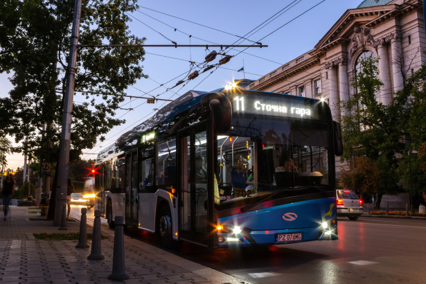 Autobus godine trenutno na testu. Ko će pobediti? © CometBG