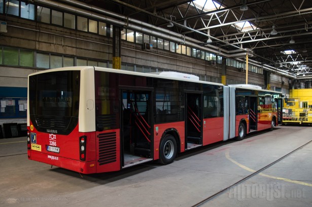 Razlika u dužini u odnosu na IK-218N dolazi u prednjem međuosovinskom rastojanju. © Slobodan Kostić