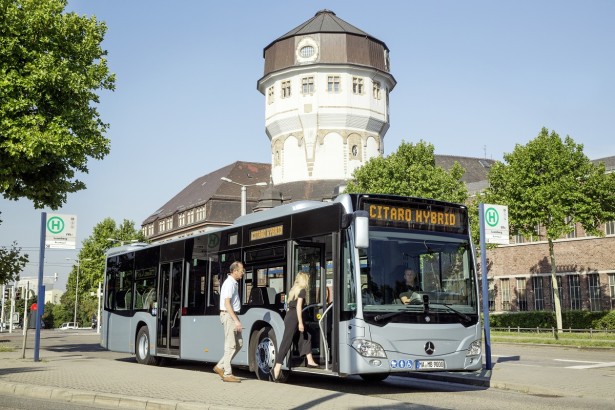Unikat među hibridima po načinu rada. © Daimler