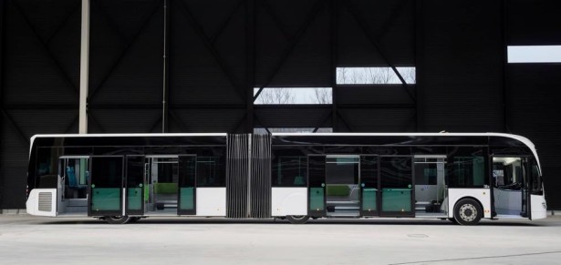 Petoro vrata i atraktivni tramvajski stil u dizajnu za gradski prevoz. © Irizar