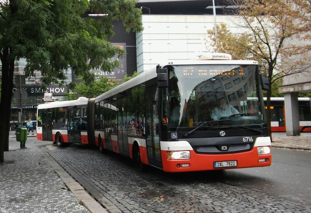 Još 150 ovakvih autobusa prevoziće građane Praga. © Milan Petrović