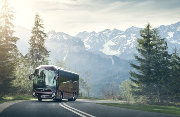 new_volvo_9900_1