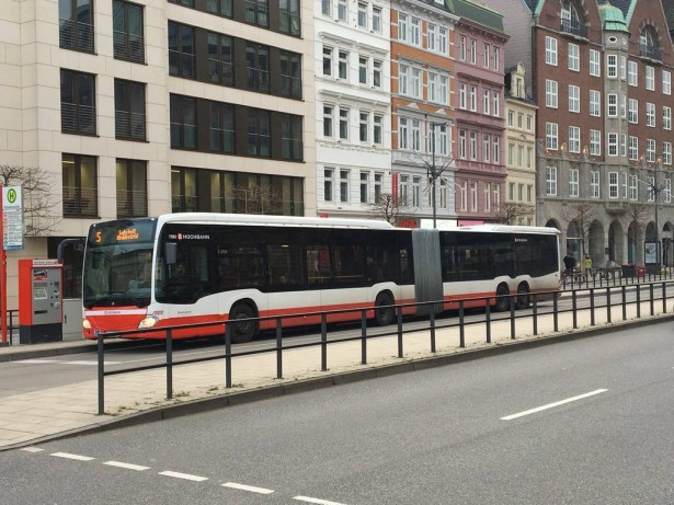 mercedes-benz-capacity-hochbahn