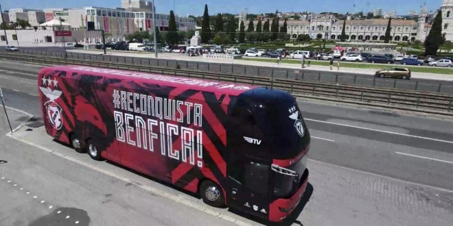 Neoplan Skyliner po meri za Benfiku
