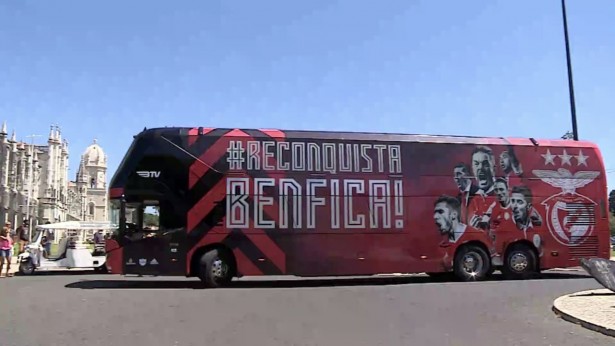 Neoplan_Skyliner_Benfica_2