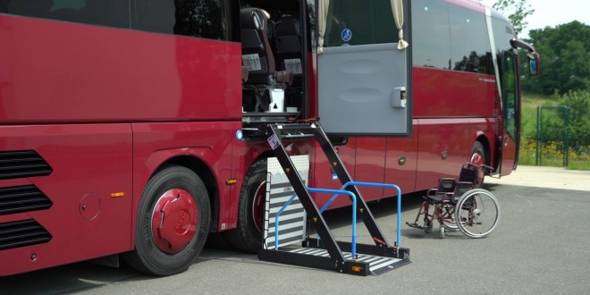 MAN Lion’s Coach sa plafonskim liftom