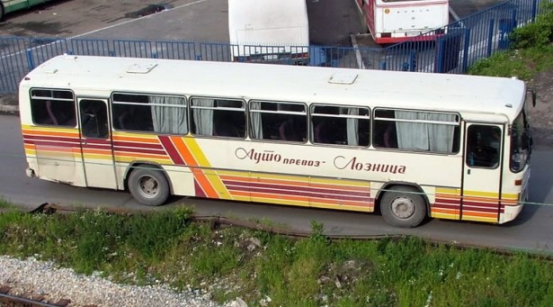 Autobus nekadašnjeg lozničkog Autoprevoza © Panoramio.com