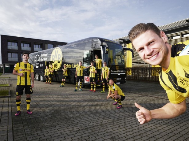 MAN_Borussia Dortmund_Außen
