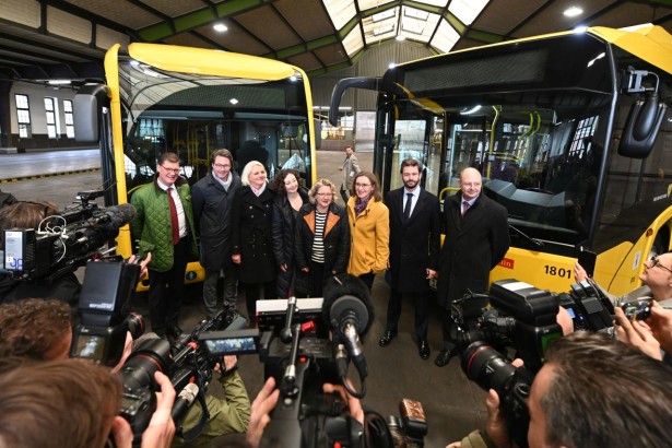 Primopredaja novih električnih autobusa za BVG © Solaris Bus & Coach