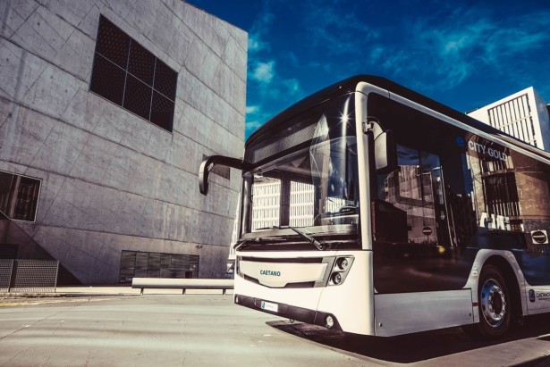 CaetanoBus_e.City-Gold_03