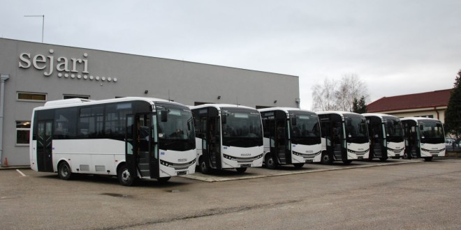 FOTO: Isuzu midibusi za Čačak