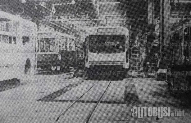Ikarus IK-110/160: (4) Zglobnjaci za duže relacije