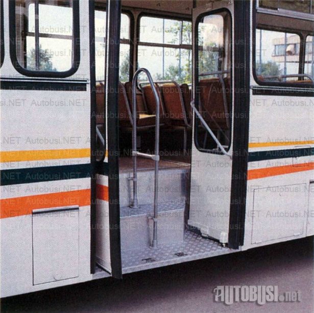 Ikarus IK-110/160: (4) Zglobnjaci za duže relacije