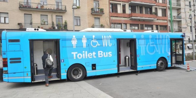 Autobus kao javni toalet