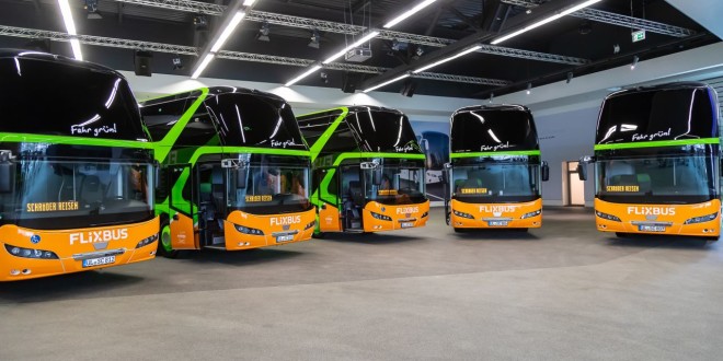 Neoplan autobusi u FlixBus bojama